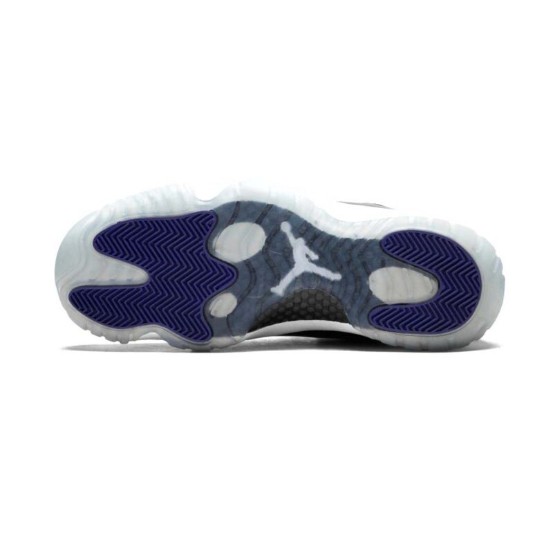 Air Jordan 11 Retro Low ‘Concord’ - Image 5