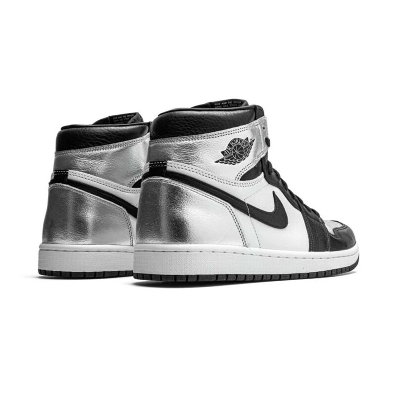 Wmns Air Jordan 1 Retro High OG ‘Silver Toe’ - Image 3