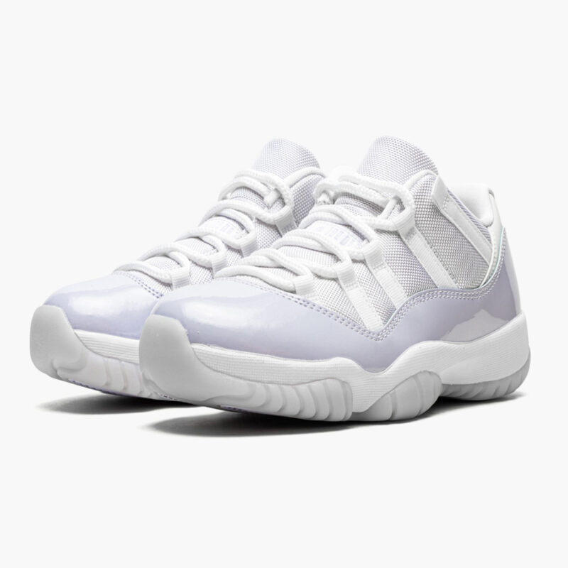 AIR JORDAN 11 LOW WMNS “PURE VIOLET” - Image 2