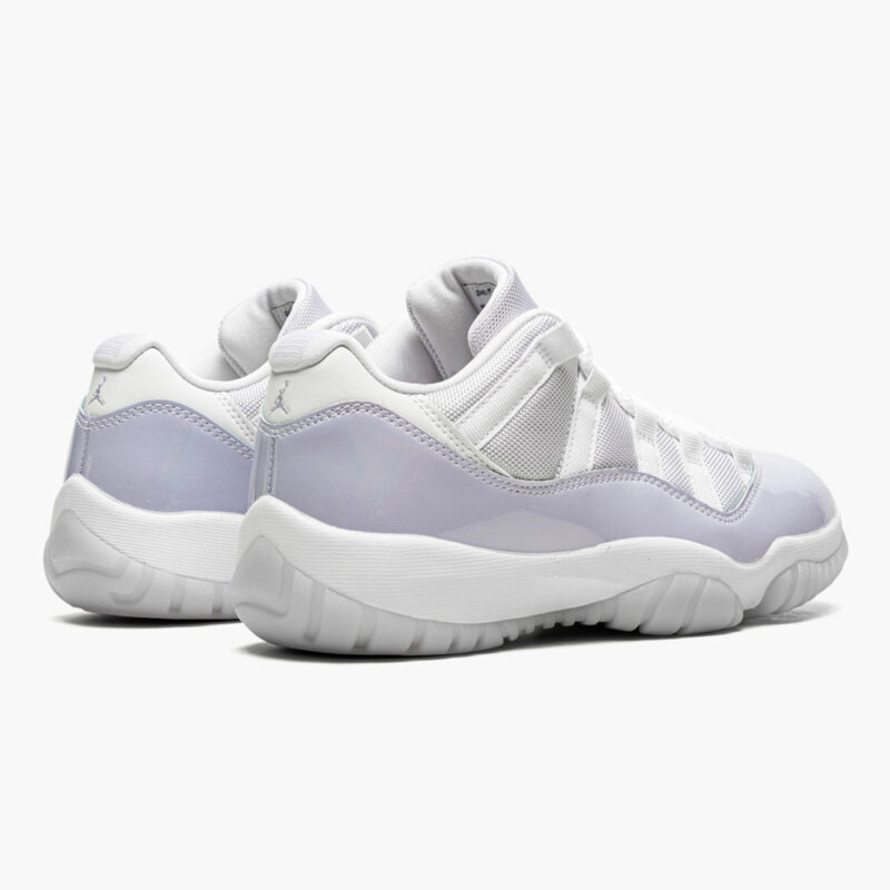 AIR JORDAN 11 LOW WMNS “PURE VIOLET” - Image 3