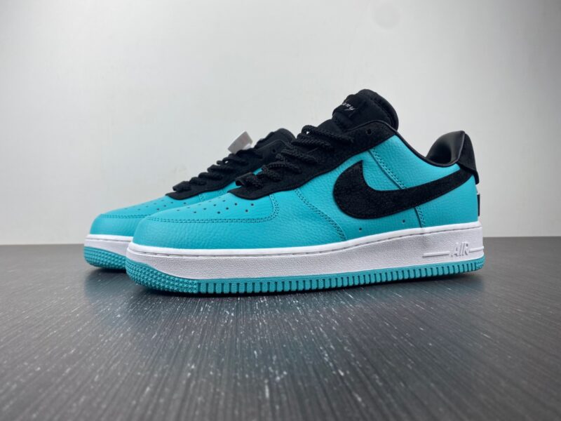 Tiffany   Co. x Nike Air Force 1 Friends and Family - Image 2