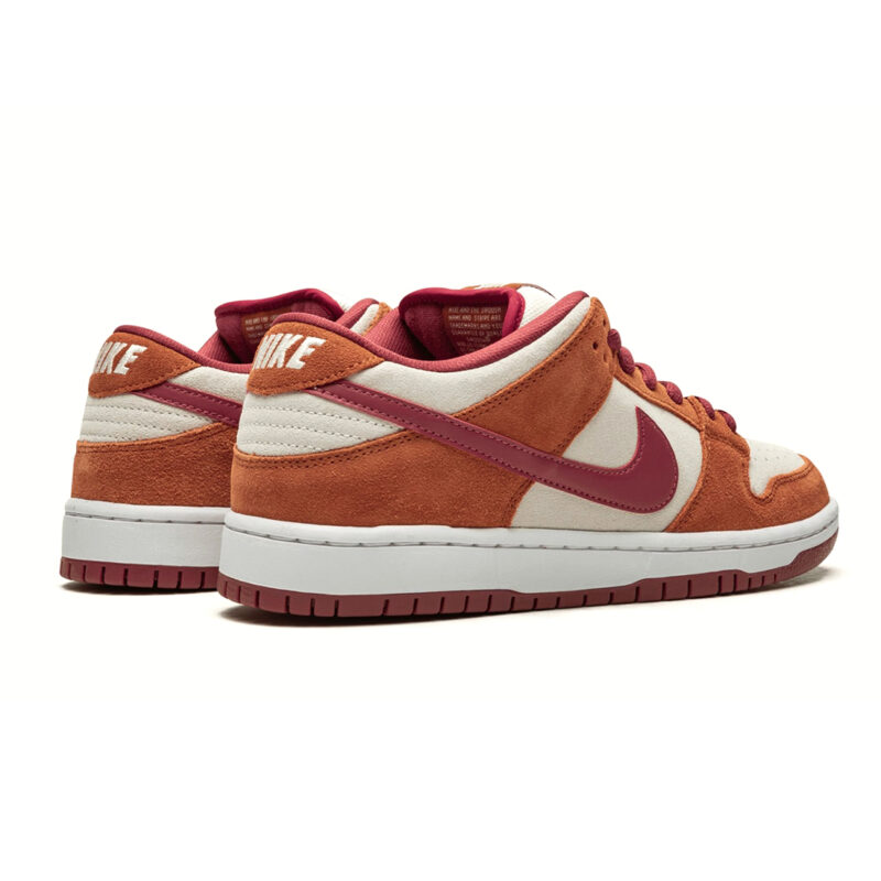 NIKE SB DUNK LOW PRO Dark Russet - Image 2