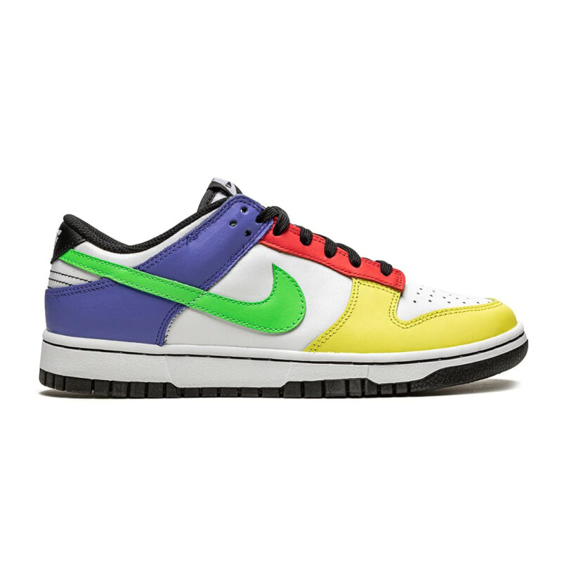 NIKE DUNK LOW WMNS Green Strike - Image 3