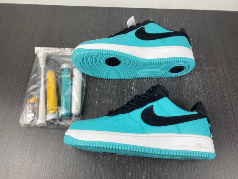 Tiffany   Co. x Nike Air Force 1 Friends and Family - Image 12