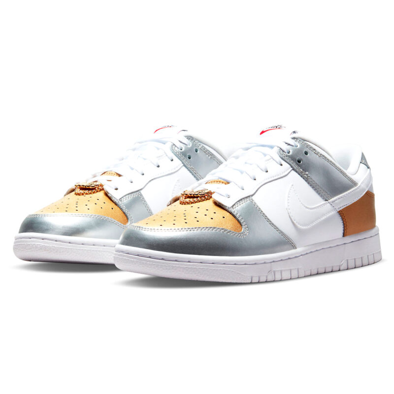 Nike Dunk Low WMNS Gold Silver - Image 2