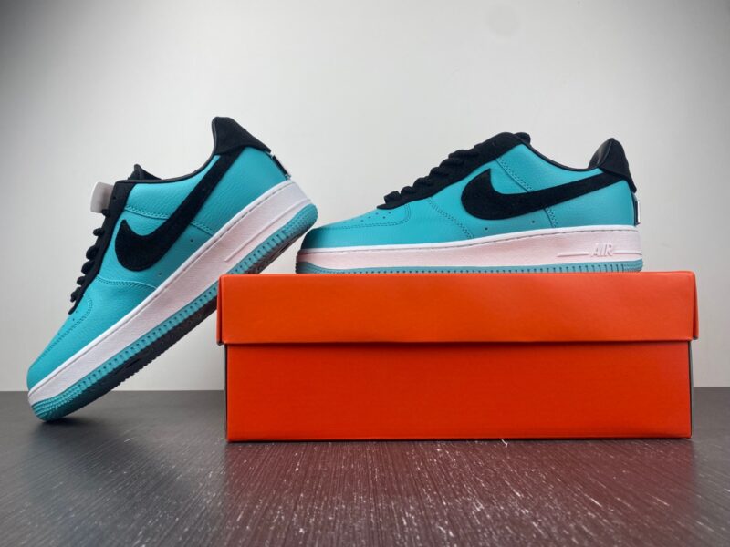 Tiffany   Co. x Nike Air Force 1 Friends and Family - Image 18