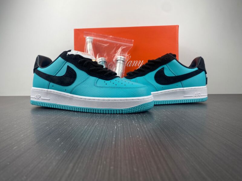 Tiffany   Co. x Nike Air Force 1 Friends and Family - Image 20